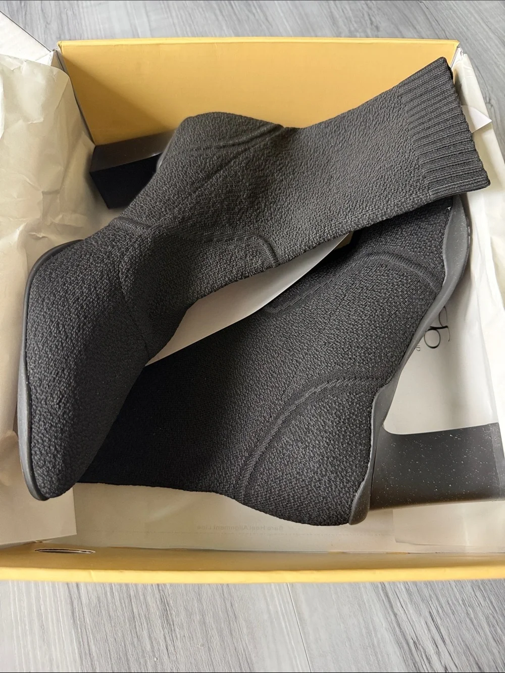 cozy earth stylish black